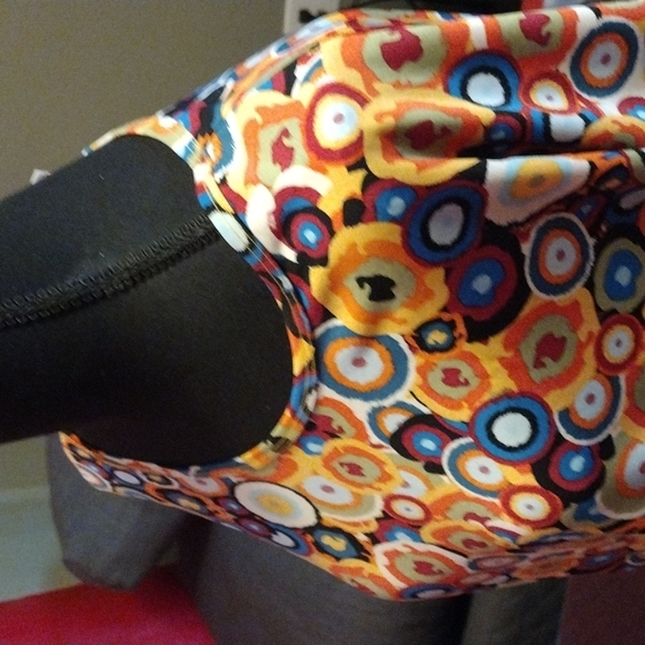 Lula Roe Shirt - Picture 3 of 5